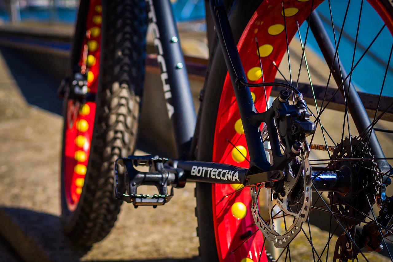 Najlepsze rowery cargo – jak bezpiecznie przewozić przedmioty na rowerze?